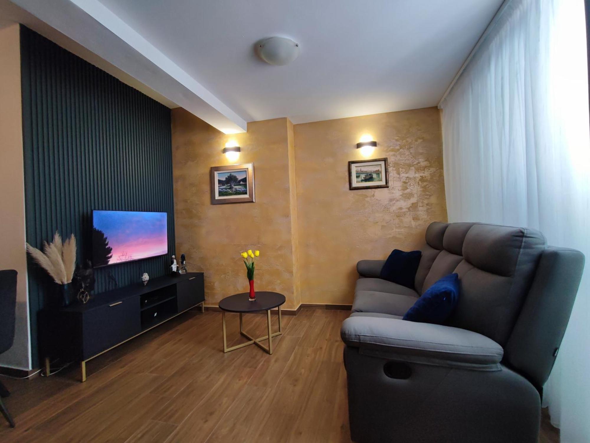 Apartment With Sea View Башка-Вода Экстерьер фото
